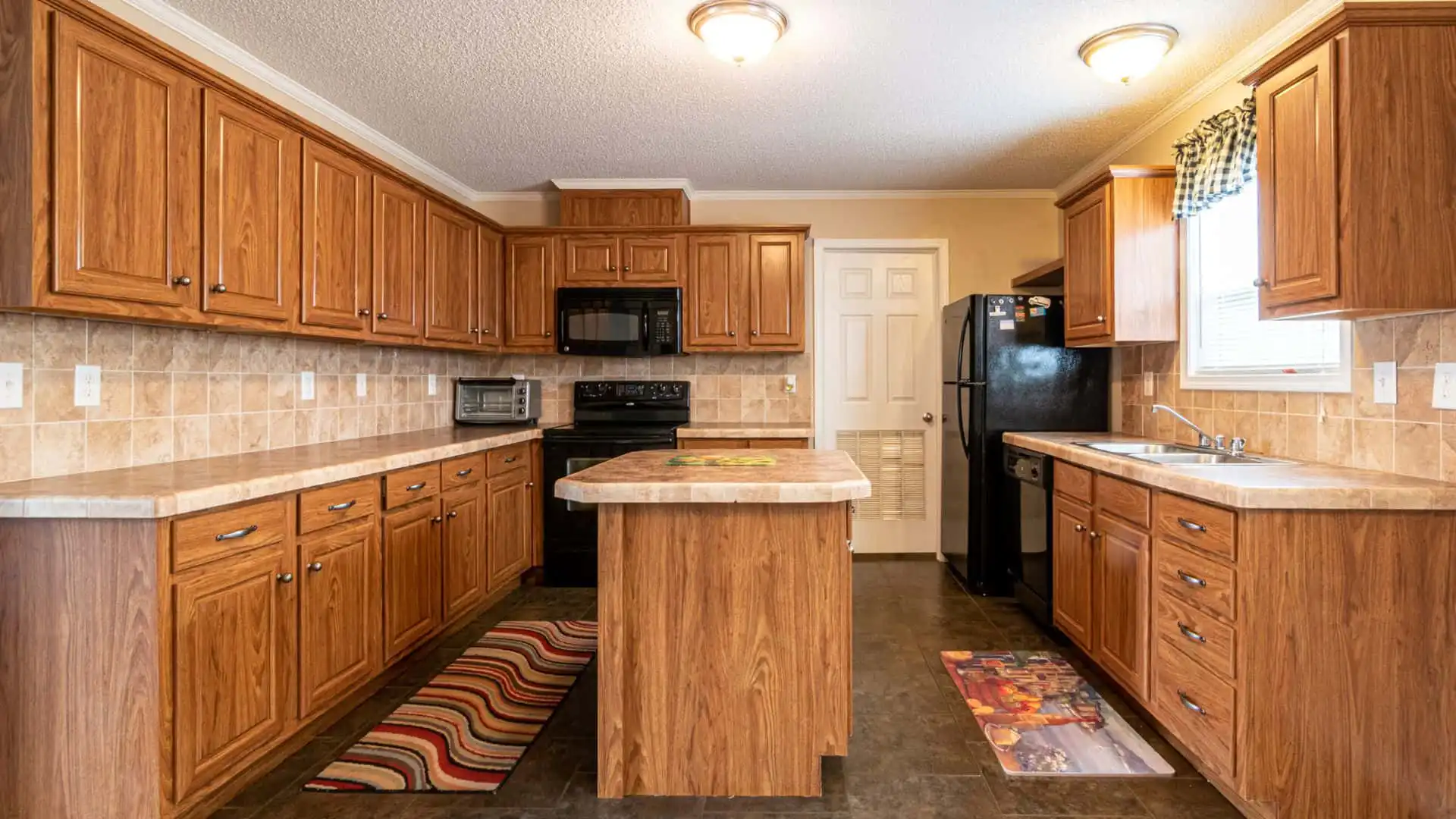 Custom-Cabinets-Refacing-in-Tampa-FL