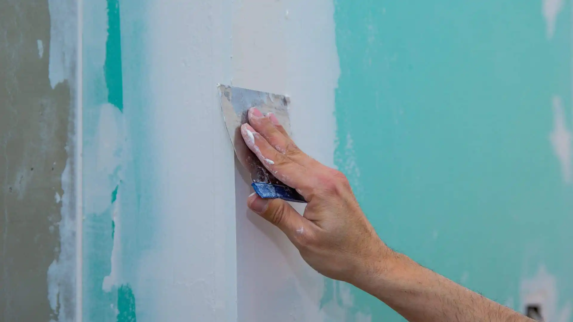 Drywall Hole Repair and Crack Patching in Tampa Bay