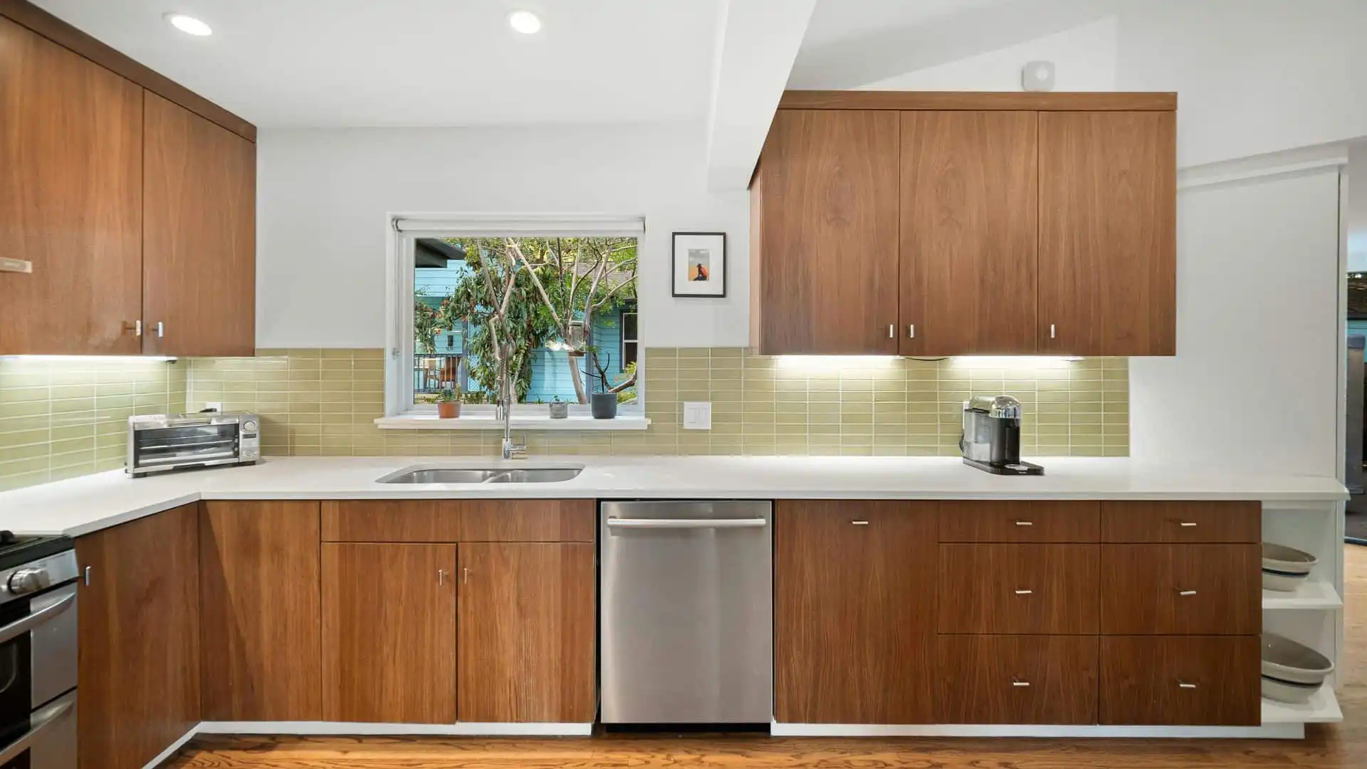 Cabinet-Installation-Refacing-in-St-Petersburg-FL