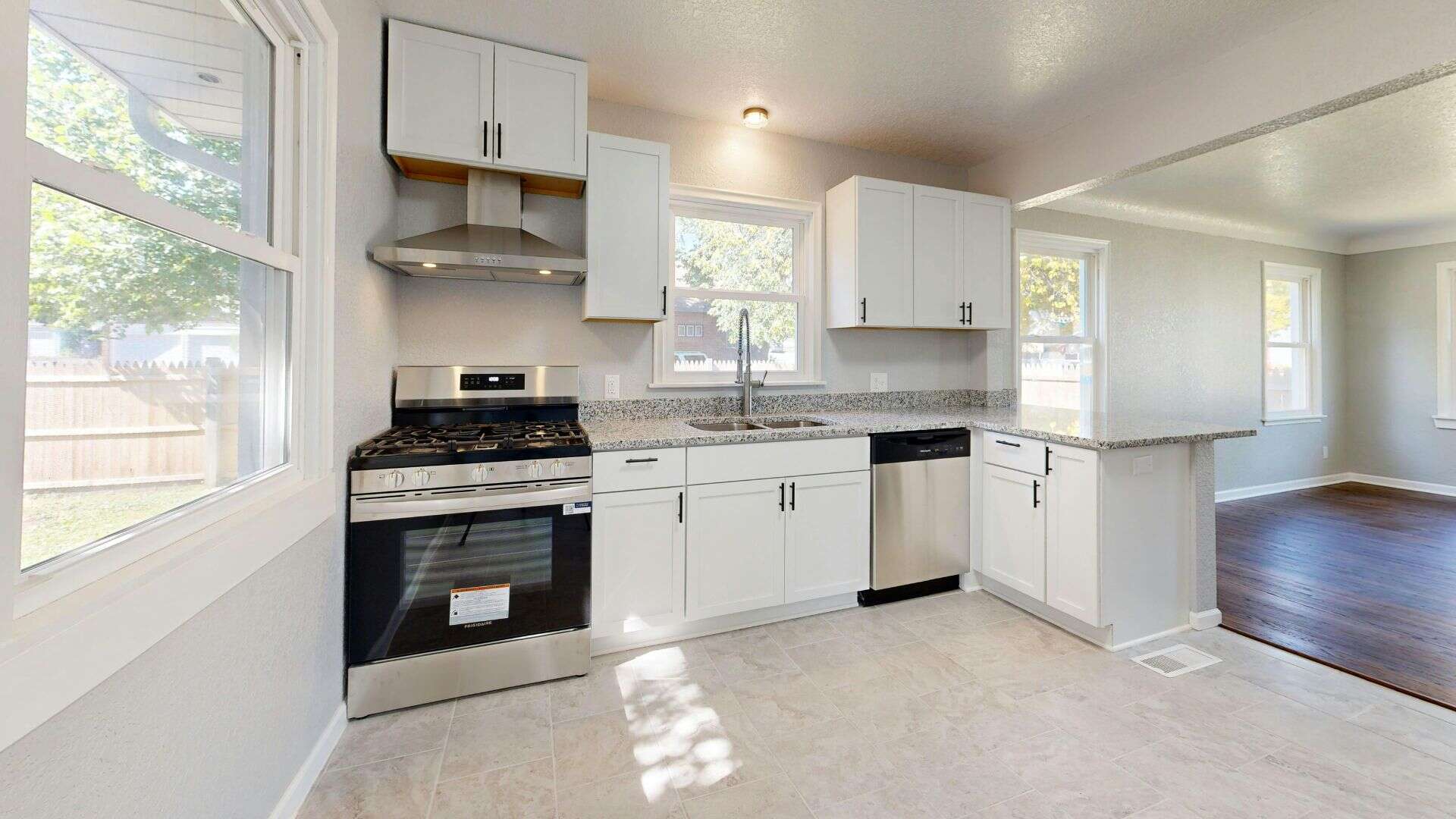 custom kitchen cabinets benefits fl