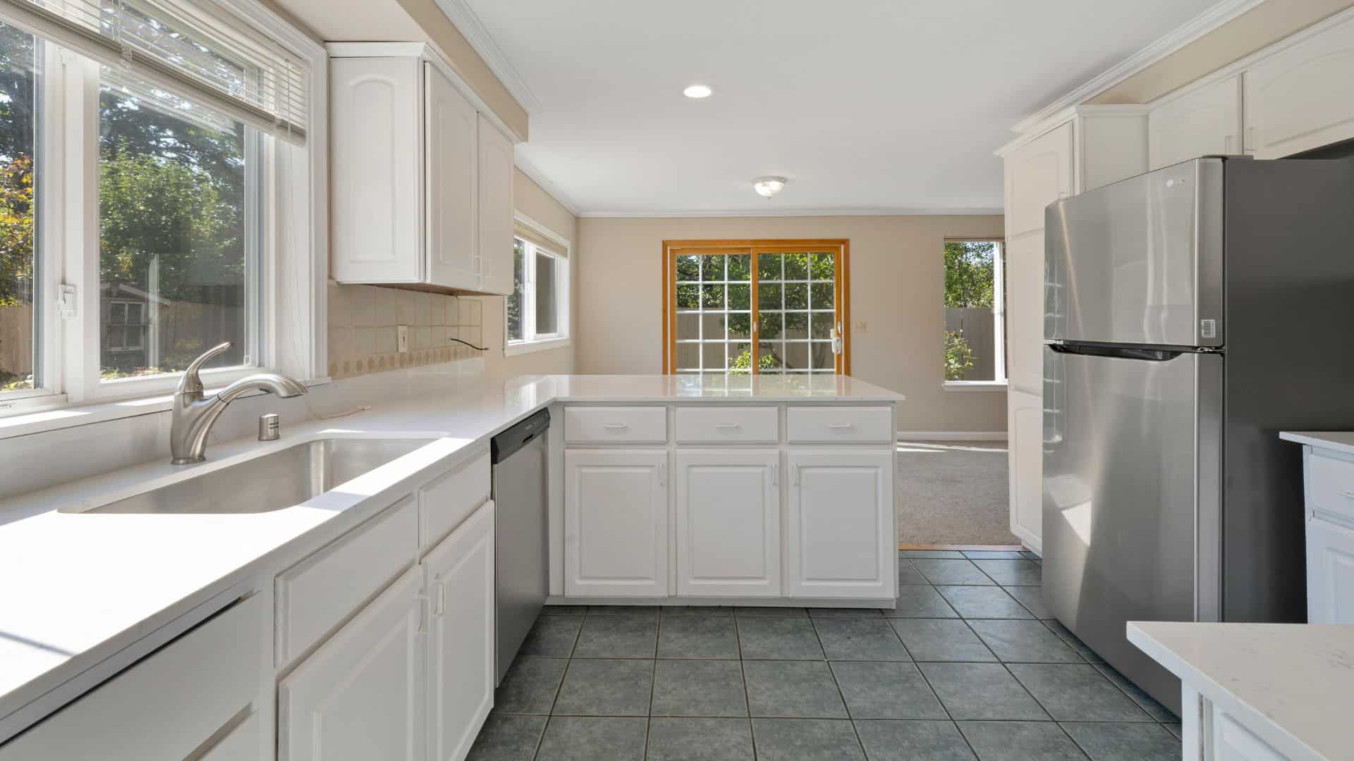 custom kitchen cabinets benefits florida