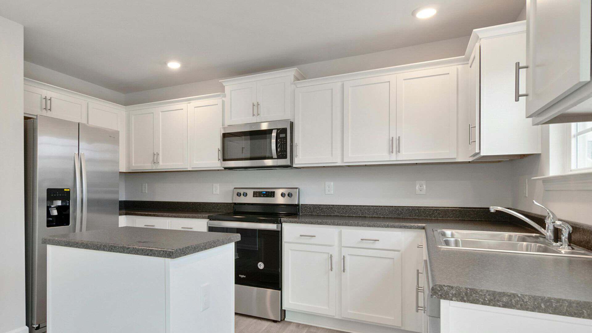 custom kitchen cabinets benefits in fl