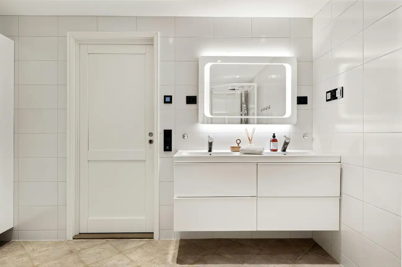 Vanity Upgrades and Smart Storage in Riverview