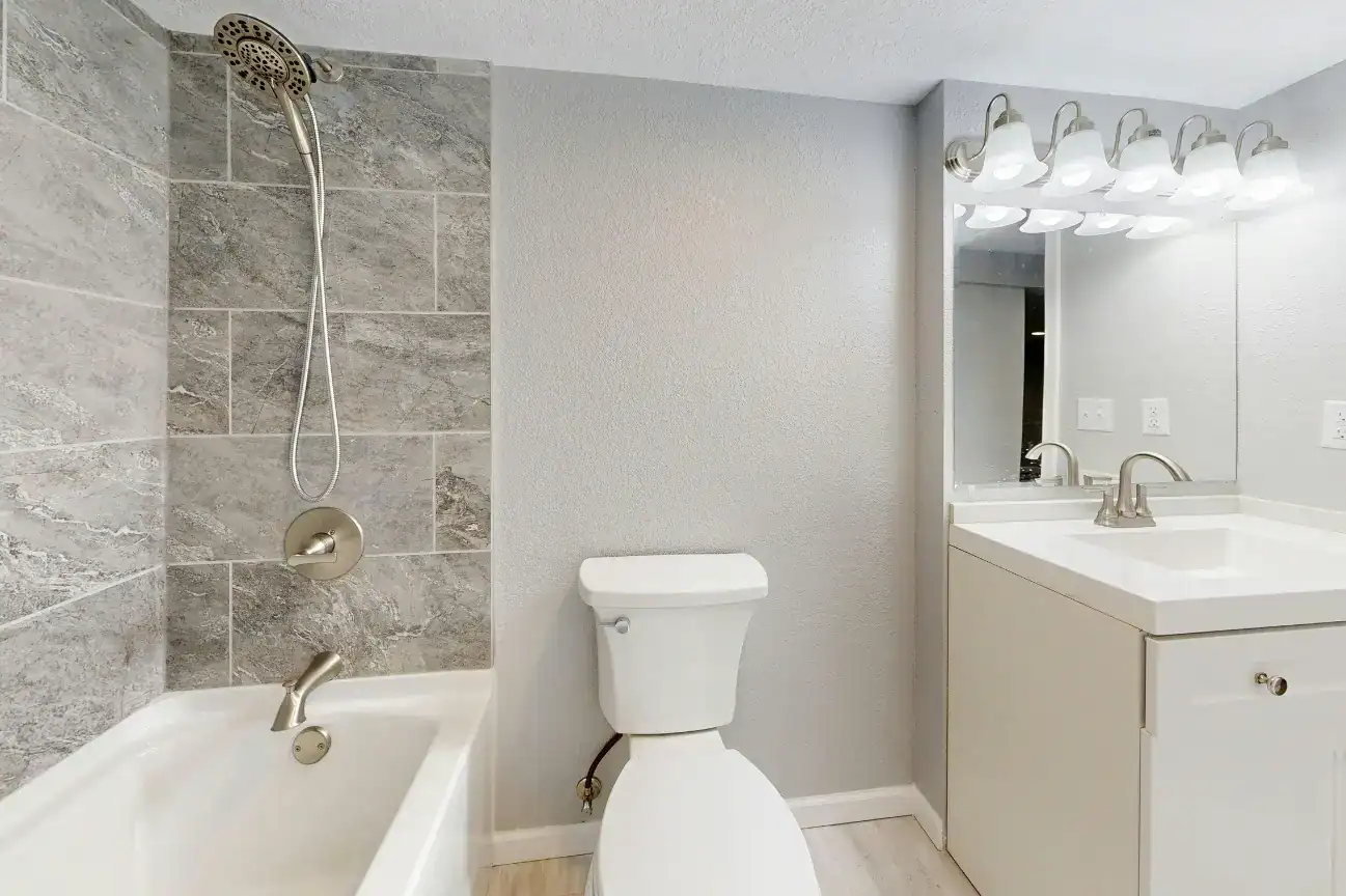 Small Bathroom Conversions in Tampa