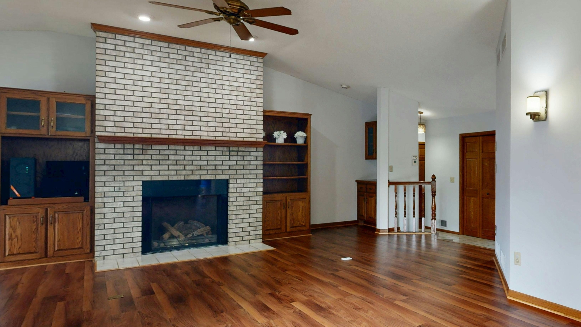 who does fireplace remodels in tampa